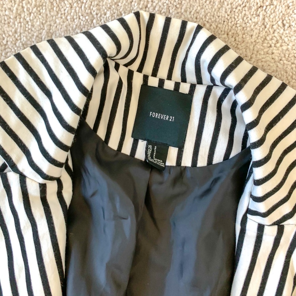 Forever21 Jacket - Picture 2 of 3